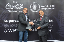 ممثلي برنامج الأغذية العالمي و كوكوكا كولا يوقعان اتفاق تعاون
