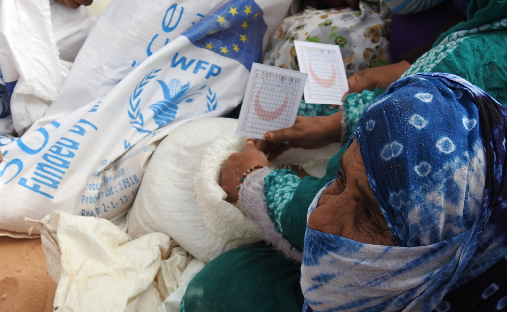 تساعد المساهمة الأخيرة المقدمة من إيكو  على تغطية الاحتياجات الأساسية لنحو 77% من سكان المخيم الذين يعانون من انعدام الأمن الغذائي. صورة: برنامج الأغذية العالمي
