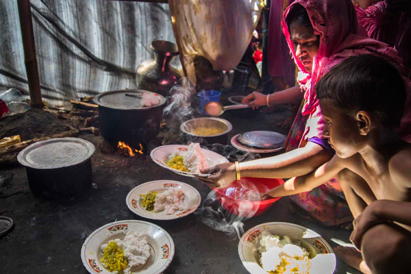 مدير برنامج الأغذية العالمي: على المجتمع الدولي مواصلة تقديم الدعم للأزمة الإنسانية المتزايدة في بنجلاديش