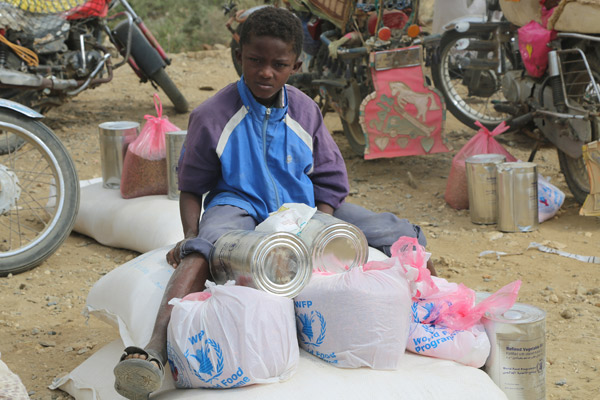 برنامج الأغذية العالمي يطالب باتخاذ الإجراءات اللازمة بعد الكشف عن سوء استخدام المساعدات الغذائية المخصصة للمحتاجين في اليمن