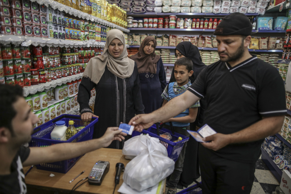 الحكومة اليابانية توفر المساعدات الغذائية للأسر في قطاع غزة