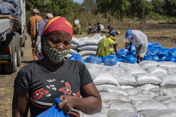 توزيع الغذاء التابع لبرنامج الأغذية العالمي في كابو ديلجادو بموزمبيق. الصورة: برنامج الأغذية العالمي/فالوم بشير.
