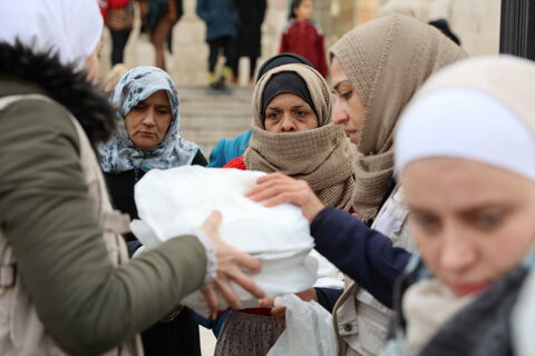 بعد مرور شهر على الزلزلازل يستمر فريق برنامج الأغذية العالمي بتقديم كل ما بوسعهم لمساعدة ضحايا زلازل تركيا وسوريا