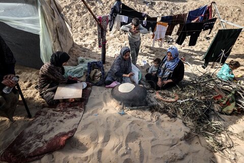 يوميات من غزة: "من لم يمت من القصف الجوي سيموت من الجوع"