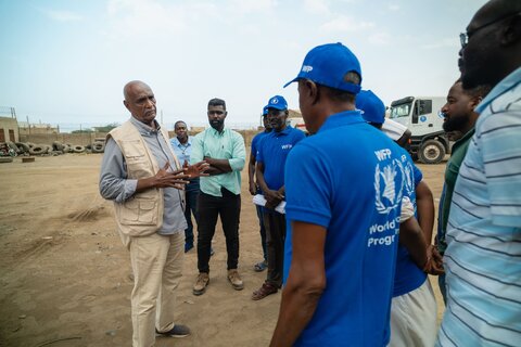 "لا نموت سوى مرة واحدة، فما الذي نخشاه؟" – في السودان الذي أنهكته الحرب، يعمل موظفو الإغاثة بلا كلل لمواجهة المجاعة
