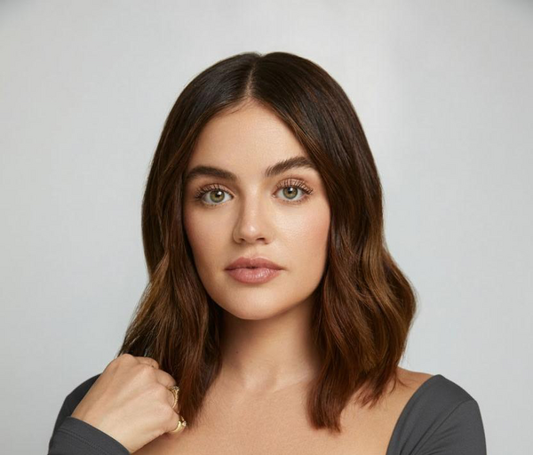 الصورة: كلير ليهي. تظهر في الصورة: لوسي هيل