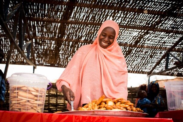 تعاون بين برنامج الأغذية العالمي ومنظمة سودانية غير حكومية لتعزيز الأمن الغذائي والتغذية في السودان