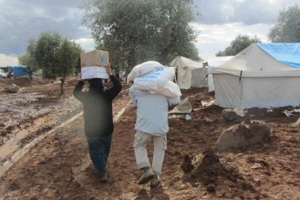 برنامج الأغذية العالمي يوفر الغذاء للسوريين الفارين من القتال في حلب