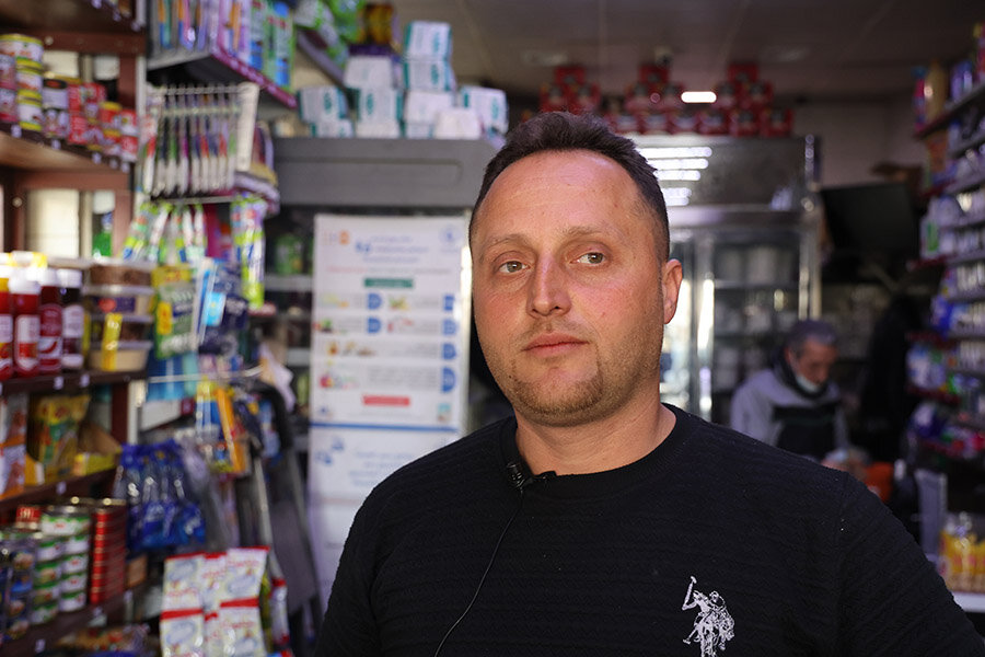 Mohammad while browsing through shops. Photo: WFP/Hussam Alsaleh