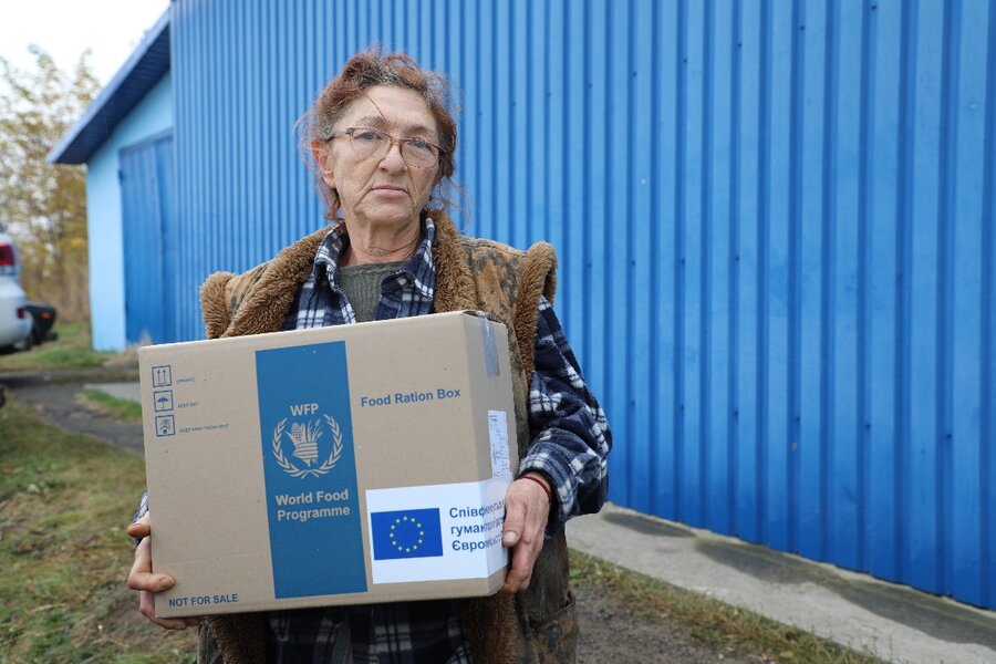 Alla and her husband returned to their home on the frontlines, despite the danger.  Today they survive on WFP assistance supported by the EU and other donors. Photo: WFP/Anna Andrusenko 