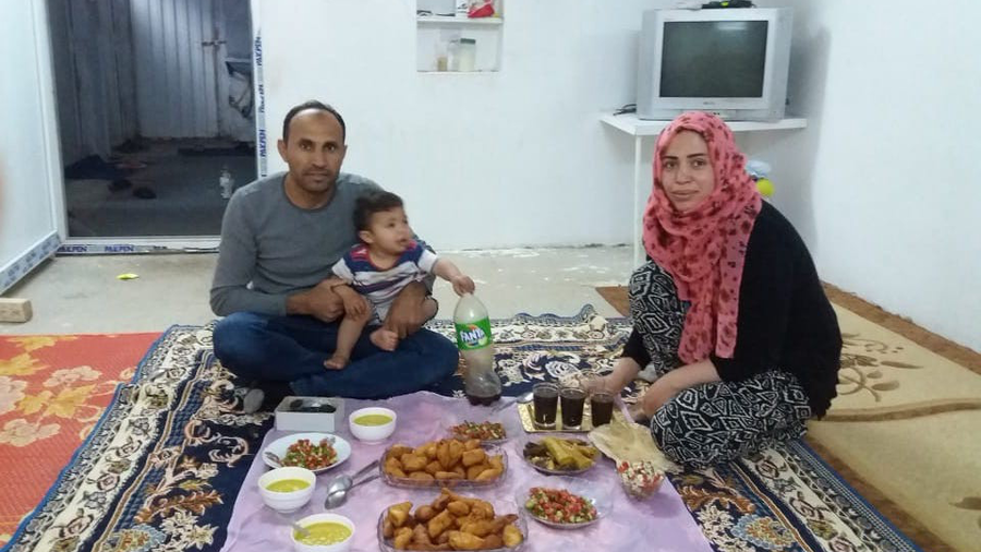 كيف تتهيأ إحدى الأسر في إقليم كردستان والتي يدعمها برنامج الاغذية العالمي للاحتفال بنهاية شهر رمضان.