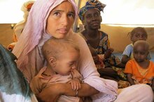 الولايات المتحدة تتبرع بخمسة ملايين دولار أمريكي لشراء الأرز والزيت من أجل عمليات برنامج الأغذية العالمي في موريتانيا لمساعدة اللاجئين في مالي