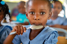 الصورة: برنامج الأغذية العالمي/تيريزا بيور.