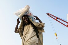 سفينة أمريكية تصل إلى ميناء بورسودان لدعم عمليات برنامج الأغذية العالمي في السودان