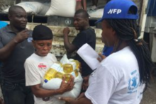 برنامج الأغذية العالمي يقدم المساعدة الغذائية للناجين من إعصار ماثيو في هايتي