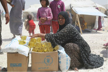 برنامج الأغذية العالمي يرفع حجم المساعدات الغذائية المرسلة إلى محافظة الرقة السورية من خلال ممر بري جديد