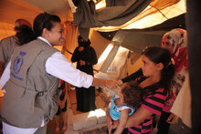هند صبري سفيرة برنامج الأغذية العالمي لمكافحة الجوع تزور مخيم الزعتري بالأردن